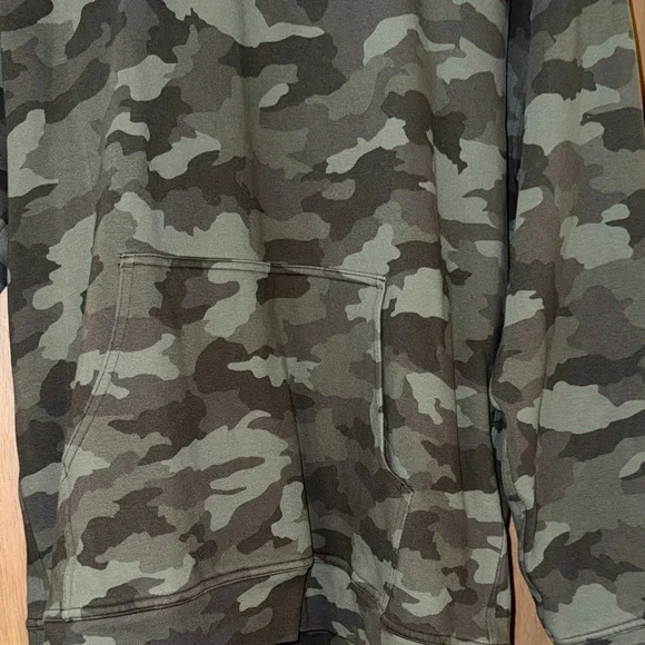 Lululemon All Yours Camouflage Hoodie Sweatshirt Size 14 - Picture 2 of 4